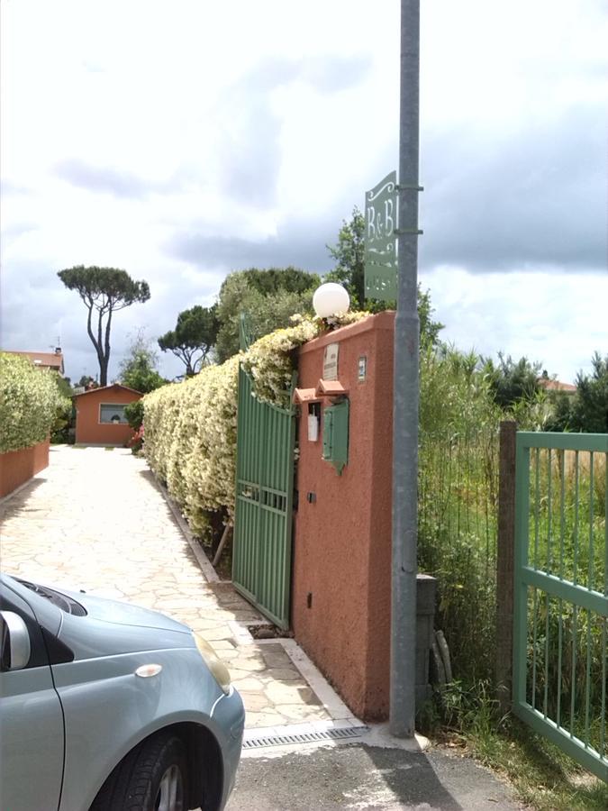 Giusy Bed And Breakfast Marina Di Carrara Exteriör bild